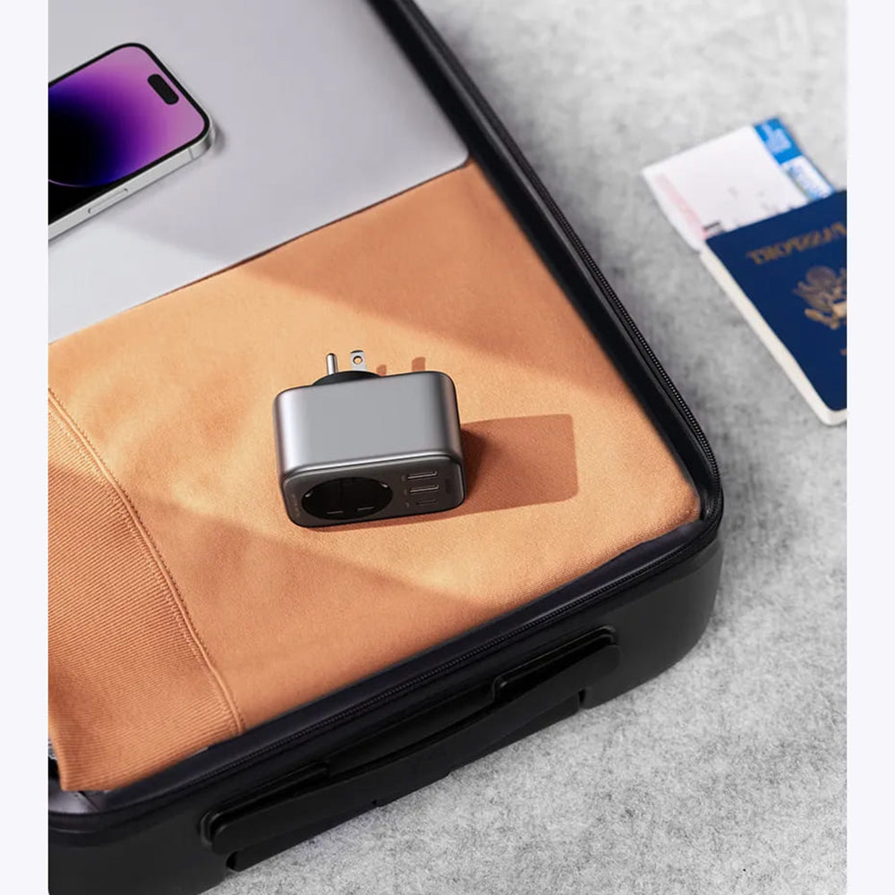 Φορτιστής Δικτύου UGREEN 15289 US, 30W, 3A, 2 x USB-A - 1 x USB-C - 1 x Schuko, Μαύρο