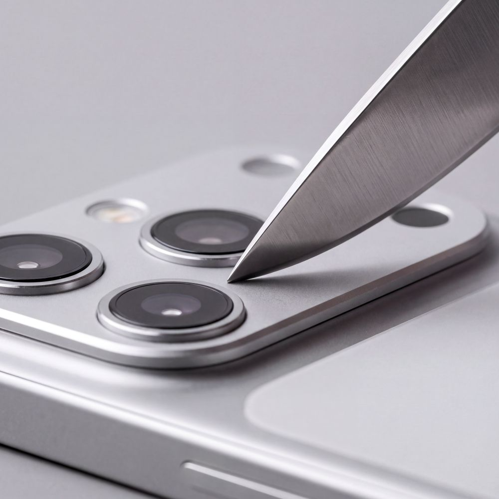 Προστατευτικό πλαίσιο πίσω κάμερας Tech-Protect Camalloy Fit+ για Apple iPhone 18 Pro Max, αλουμίνιο, ασημί.
