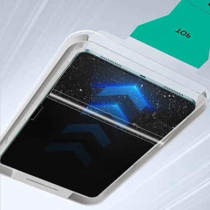 Προστατευτική Μεμβράνη Οθόνης ESR UltraFit για Apple iPad (2025) / (2022), Ενισχυμένο Γυαλί, Full Glue, Σετ 2 τεμαχίων