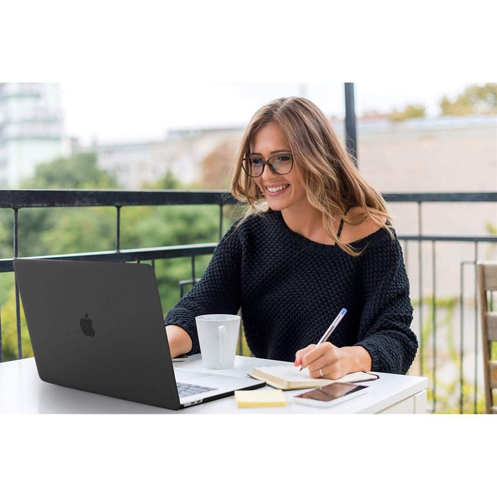 Θήκη Techsuit UltraShell για Apple MacBook Air M2 13 ίντσες (2024) / Air M2 13 ίντσες (2022), Ματ Διαφανής