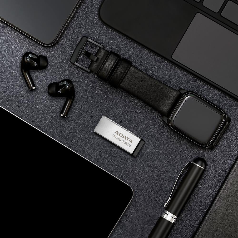 Εξωτερική μνήμη USB-A 3.2 Adata UR350, 32Gb UR350-32G-RSR/BK